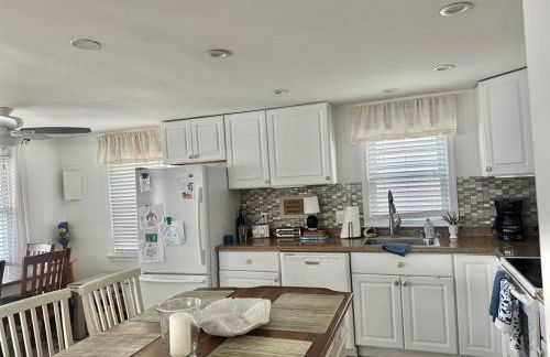 Welcome To The Sea Hunt An Updated, New-To-Market Coastal Gem - Foto 7