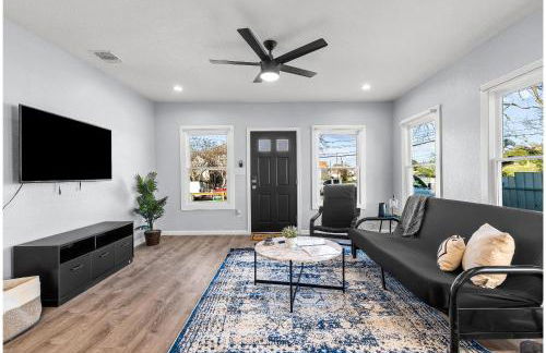 Inviting 4br/2.5ba Downtown Home With Ample Space! - Foto 14