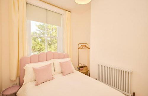 The Corner by the Castle - Photo 24