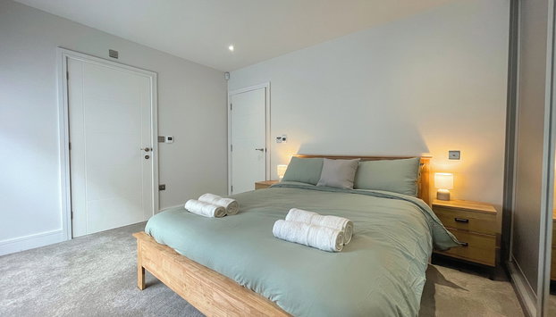 Modern and Sleek 2 Bed Apartment - Foto 5, Habitación