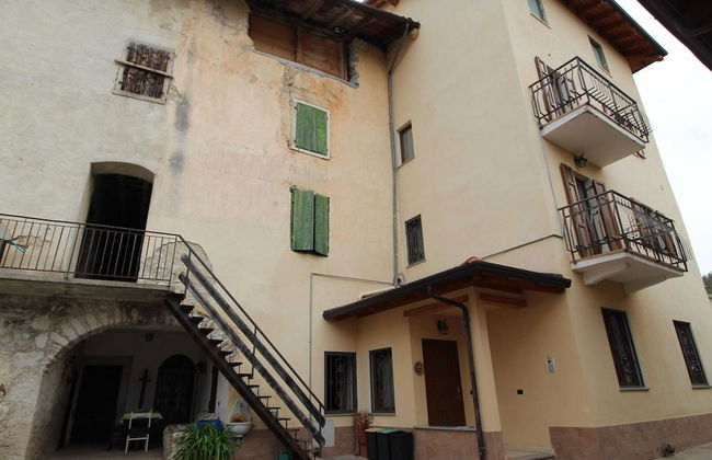 Family Retreat Near Garda - Photo 29