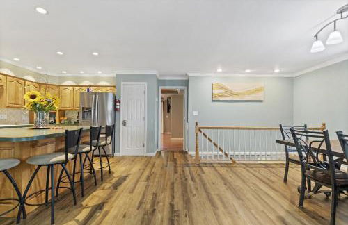 6bedrooms, ramp boat dock slips water toys, nice cove area - Foto 12