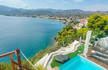 Aiora -Infinity Pool on the Cliff -Private Beach - Foto 1