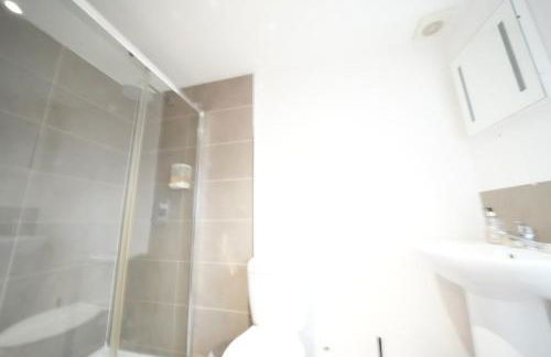 Private Rooms-Private Bathrooms-Near Airport- CABIN CREW paradise - Foto 52