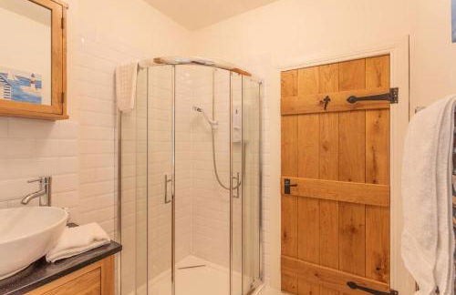 The Mews - a cottage with a spectacular lake view - Foto 13