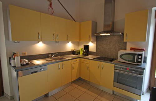 Gîte spacieux avec terrasse, confort moderne dans un cadre verdoyant et propice aux balades. - FR-1-589-79 - Foto 18