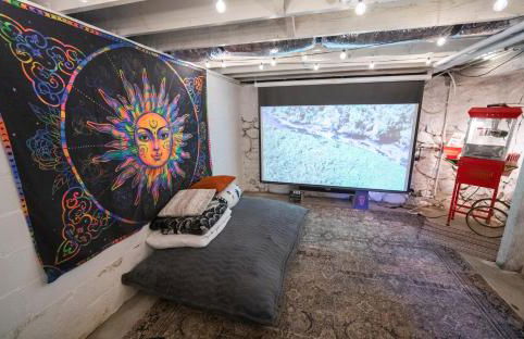 Reno's Biggest Little House - Cozy Home Theatre - Foto 68