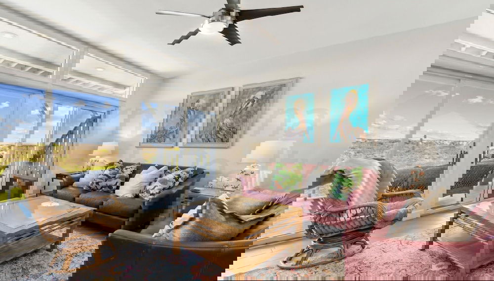 Oceanside Townhouse with Ocean View and Access to the Deck by RedAwning - Foto 1, Imagen principal