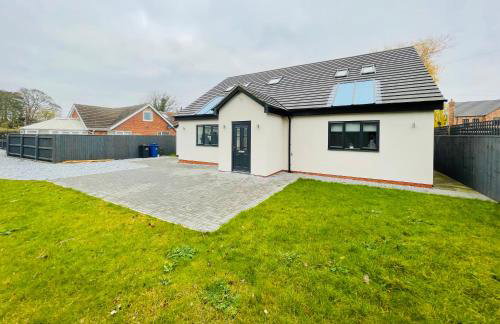 4-Bedroom Cottage in Healing, Grimsby - Foto 9