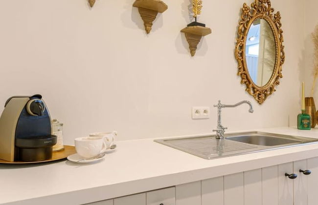 Art Deco Style Studio in the Heart of Bruges - Photo 6