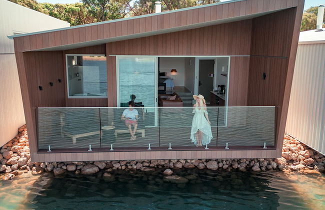 Edge Luxury Villas - Photo 23