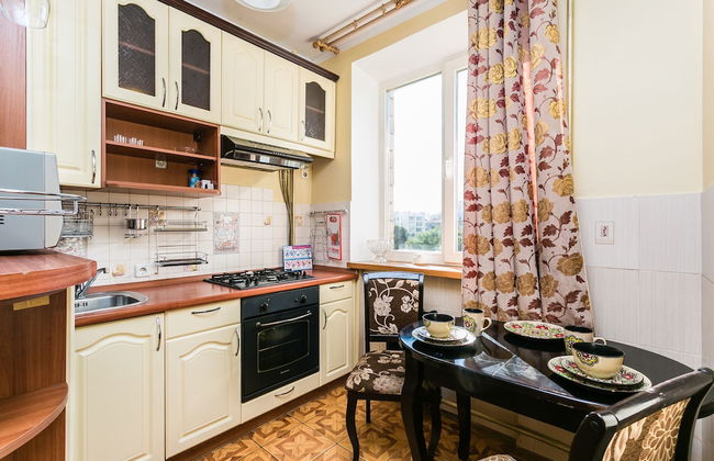 Apartment on Bolshoy Kondratievskiy 4 - Photo 12