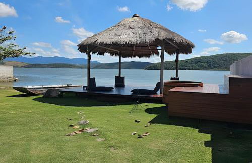 Conforto à beira da lagoa - Foto 27