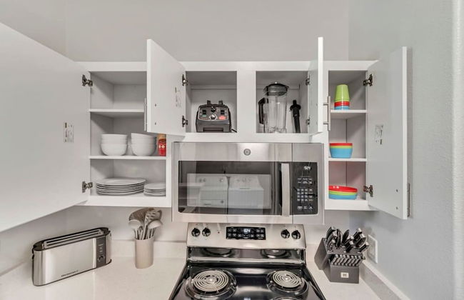 1st Fl King Beds Pool Garage - Near AFB - Foto 33