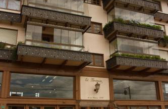 Av das hortênsias 3 quartos 3 banheiros - Foto 2