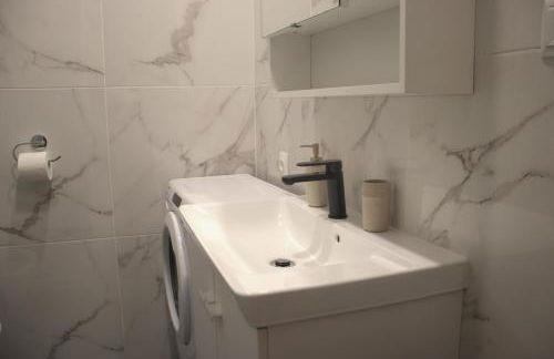 Garden Apartment - Photo 27