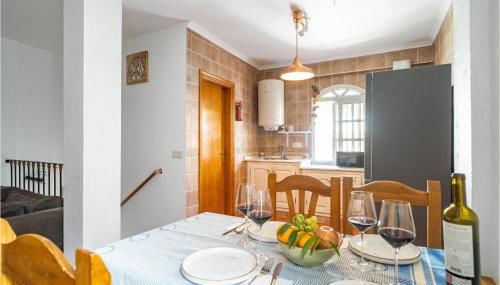 4 Bedroom Cozy Home In Facinas - Photo 5