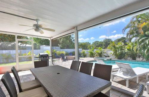 Resort Saltwater Pool Spa Near Anna Maria - Photo 38