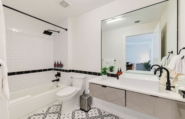 Roami at The Palace - Photo 56