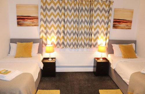 Dove's Place in historic Rochester with Parking - Photo 7