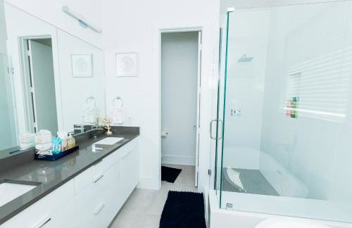 Cozy and Chic 3BR Retreat in Downtown Houston - Foto 33