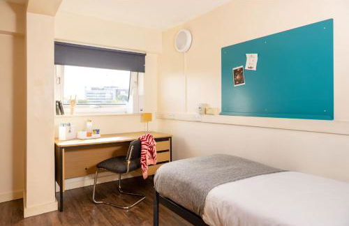 John Lester and Eddie Colman Courts in Salford - Foto 37