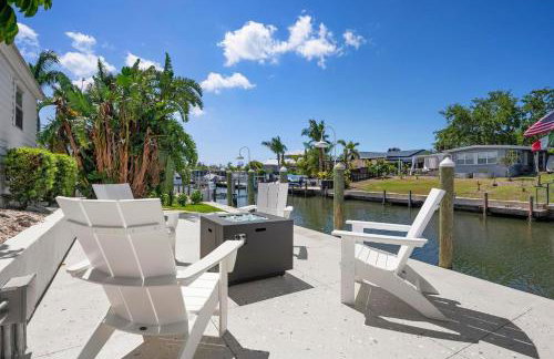 Bayside Hideaway! Private pool with water view and canal side dock! Available for Summer! - Foto 4