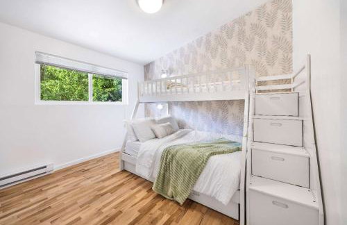 Single-Level 2BR Retreat w Hot Tub & Office - Foto 25