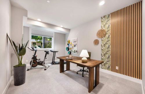 Modern Kirkland 4BR Family Oasis Kids Paradise - Photo 5