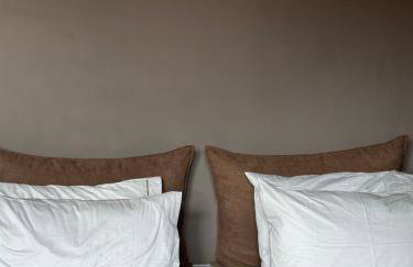 Wood & Stone Guesthouse - Photo 3