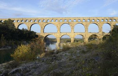 A 2 pas du Pont du Gard - Foto 3