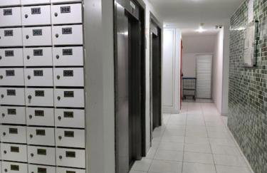 Apto Inteiro - Com roupa de cama e banho - Elevador - Garagem - Wi-fi - Vista Mar de todas as janelas e varanda - Foto 31