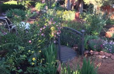 Red Rock Escape - Cozy King Bed Studio & Gardens, Trails, Views, Red Rock Pass - Foto 40