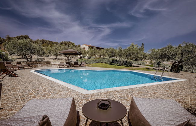 Villas Lefkothea - Photo 38