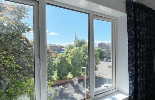 Renfrew Town Centre Easy Link to Glasgow City - Pass the Keys - Foto 44