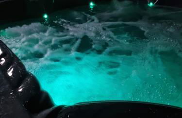 Les Randogodilleurs avec Jacuzzi à 2kms des pistes et 350m du Théatre du Peuple ! - Foto 24