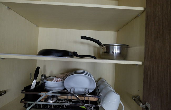 2BR with Sofa Bed Cervino Tebet Apartment - Foto 16