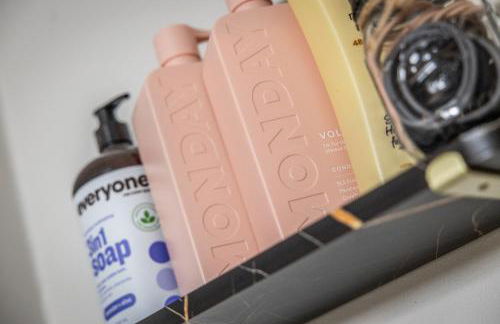 Mid-Century Modern Retreat in Little Italy - Foto 47