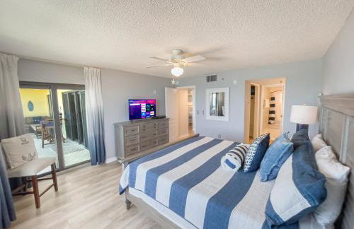 Luxury, Direct Oceanfront Unit and Balcony, Northeast Corner, Heated Pool, Garage Parking - Photo 27