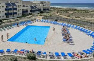 T2 front de mer piscine parking terrasse du samedi au samedi juillet août 2026 - Foto 1