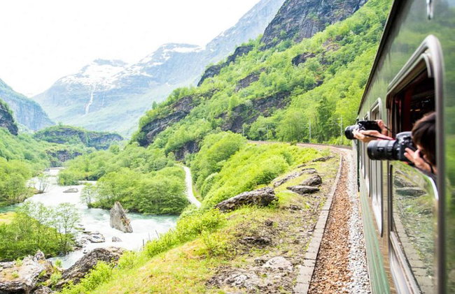 Ferrovia Flam, crociera Nærøyfjorden e punto panoramico Stegastein - Foto 17