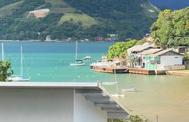 Exclusivo flat 2 quartos à beira-mar com vista panorâmica - Foto 16