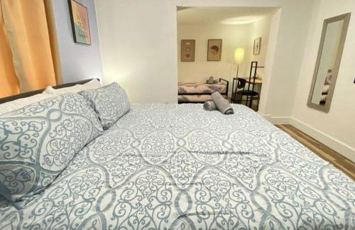 Heart of Miami sleeps 10 near Little Havana Beaches - Foto 31