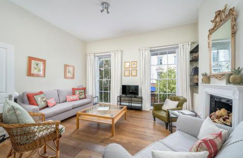 JOIVY Bright Flat for 6, Near Victoria and Warwick sq - Photo 9