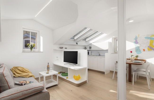 Beautiful Apartment House On The Seaside - Photo 37