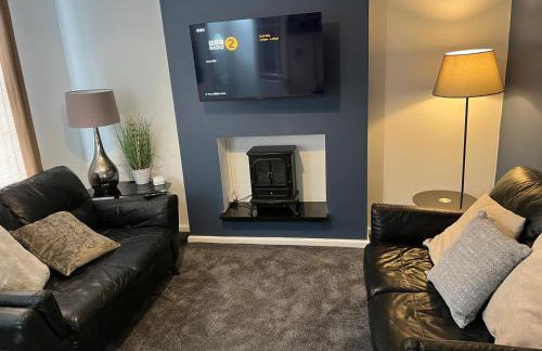 Modernised 4bed stay-away-home in Runcorn sleeps 7 - Foto 1