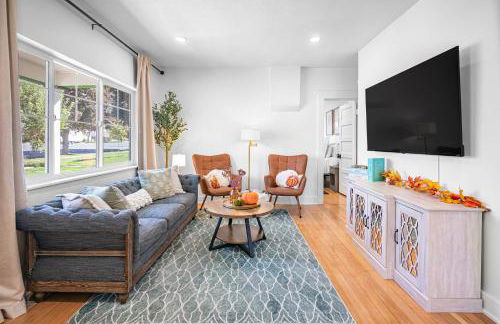 Newly Renovated, Cozy Home - Quiet, Mountain Views - Foto 2