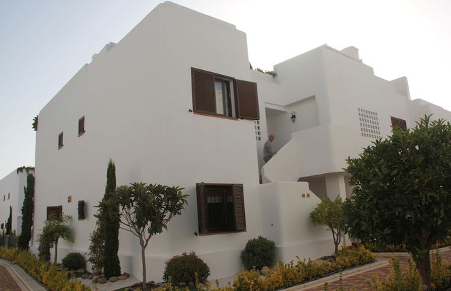 2 Room, Sleeps 4, Parking, 4 Pools, Sea 1st Line - Foto 38