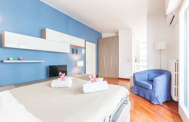 SuiteLowCost Corso Como - Photo 21