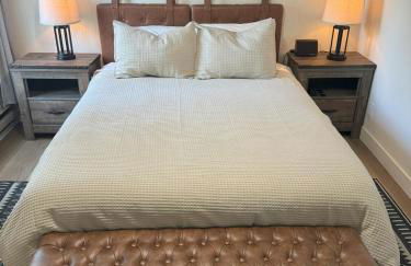 Fireside at The Village - Near Hike/bike! - Photo 21